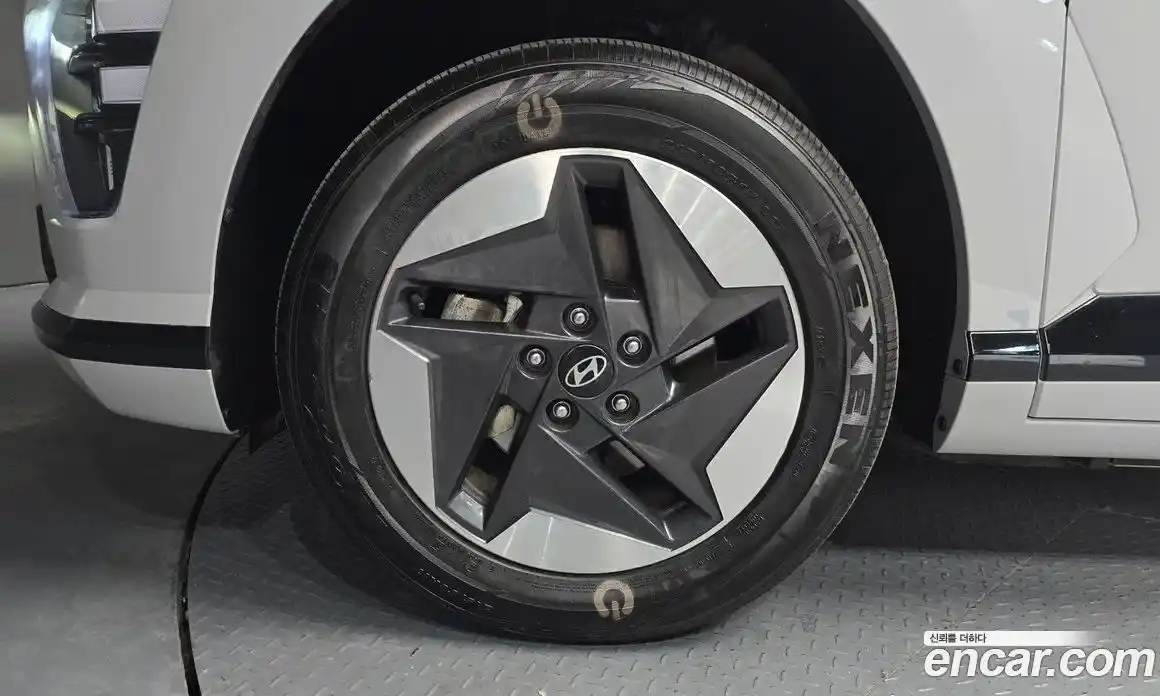 Hyundai Kona 2023 0.2 Автомат в Москве № 112044, фото 13