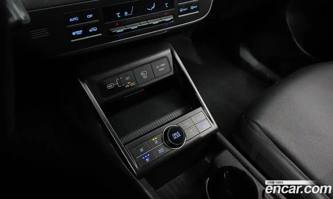 Hyundai Kona 2023 0.2 Автомат в Москве № 112044, фото 16