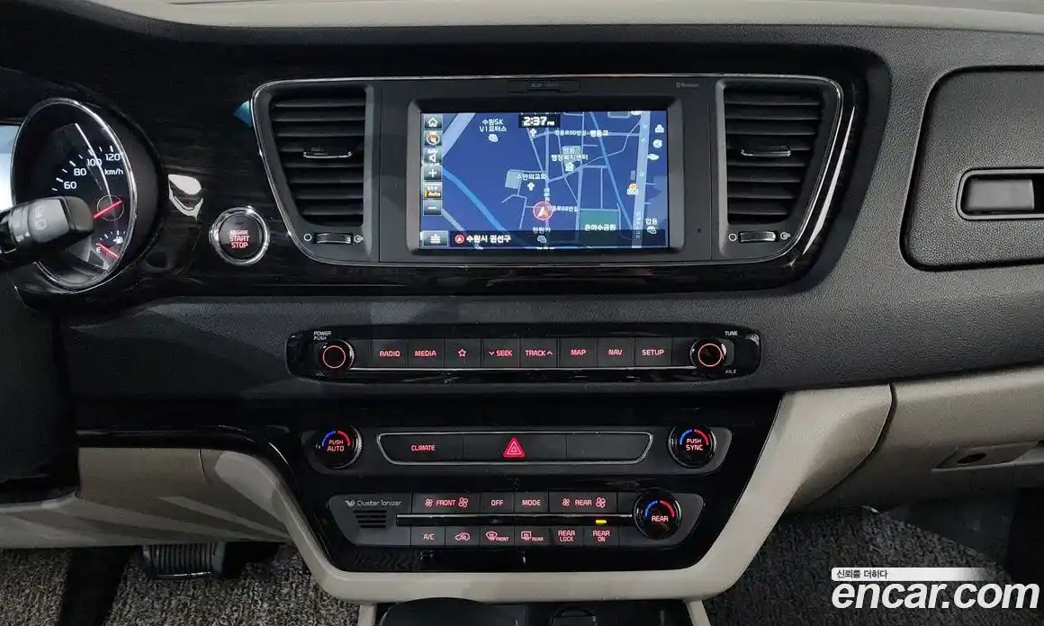 Kia Canival 2019 2.2 Автомат в Москве № 113845, фото 14