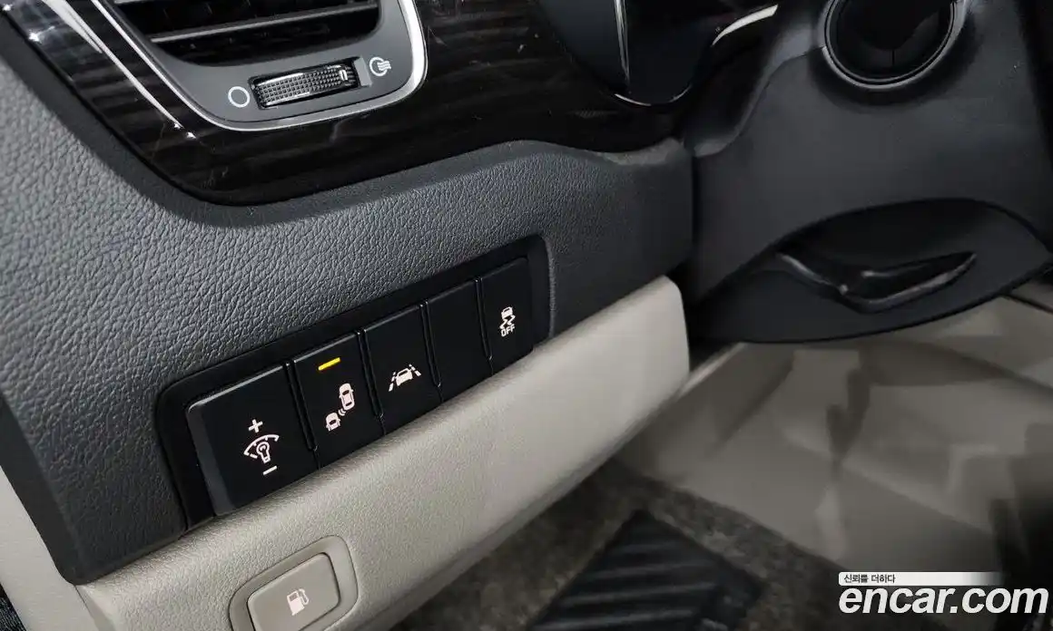 Kia Canival 2019 2.2 Автомат в Москве № 113845, фото 16