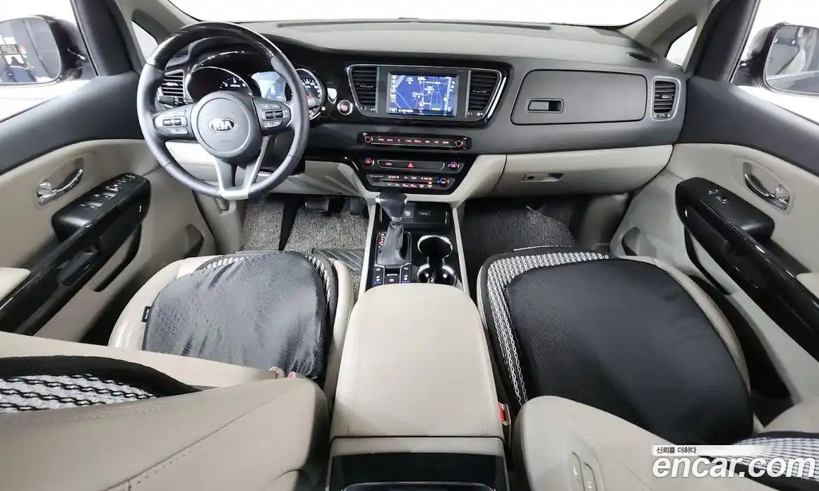 Kia Canival 2019 2.2 Автомат в Москве № 113845, фото 7