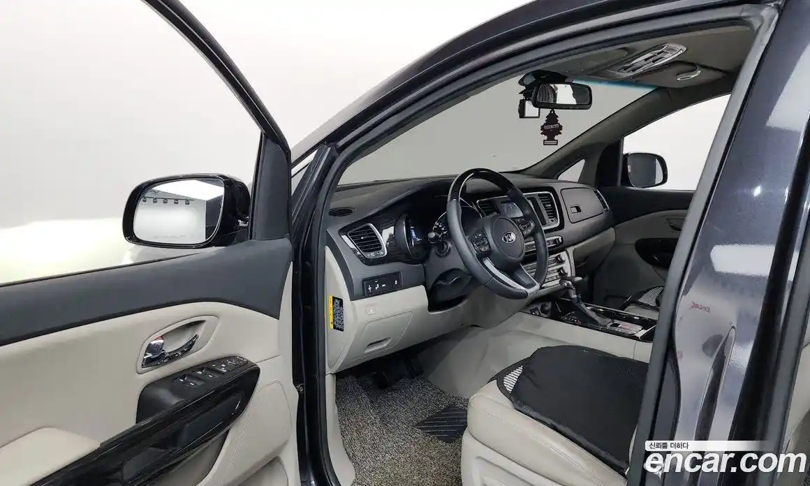 Kia Canival 2019 2.2 Автомат в Москве № 113845, фото 10