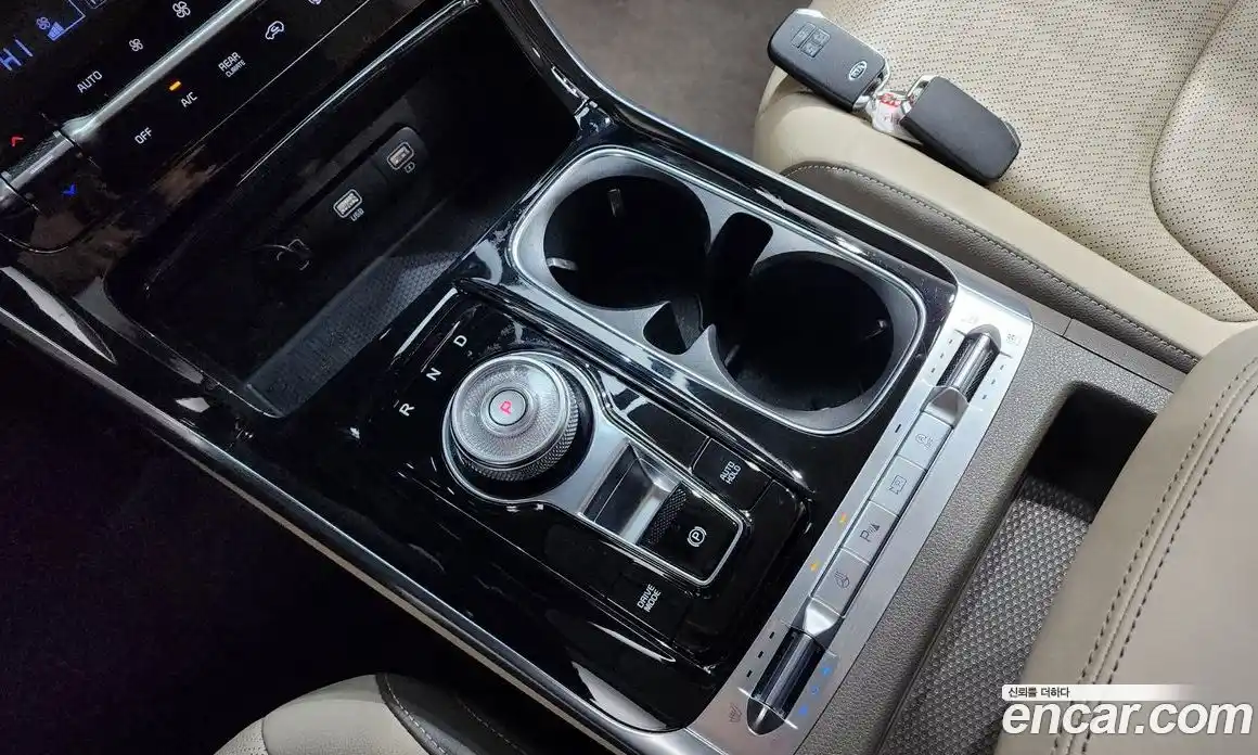 Kia Canival 2021 2.2 Автомат в Москве № 121300, фото 9