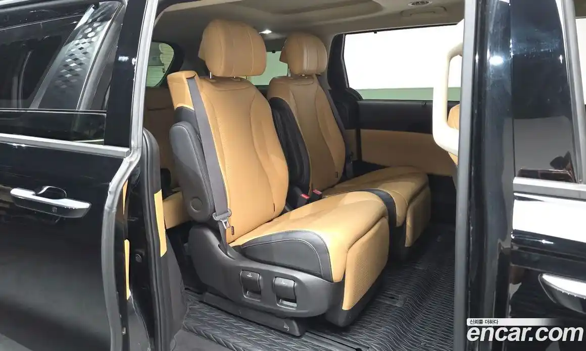 Kia Canival 2023 3.5 Автомат в Москве № 122309, фото 11