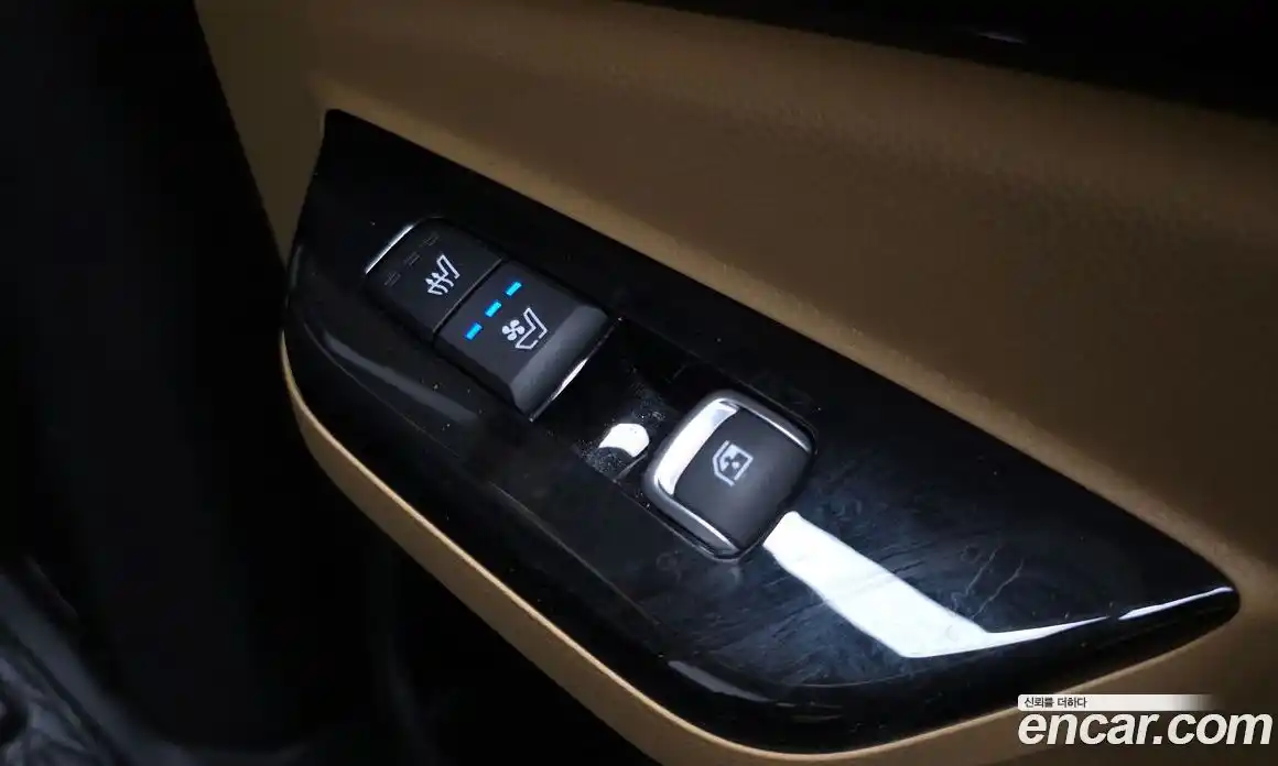 Kia Canival 2023 3.5 Автомат в Москве № 122309, фото 17