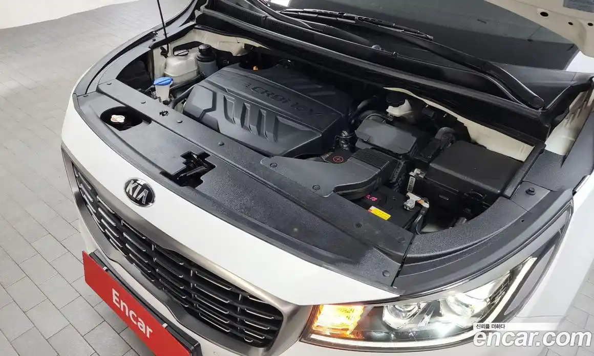 Kia Canival 2019 2.2 Автомат в Москве № 123876, фото 13