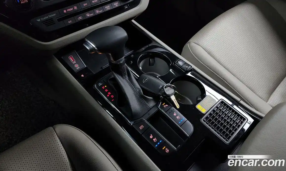 Kia Canival 2019 2.2 Автомат в Москве № 123876, фото 18