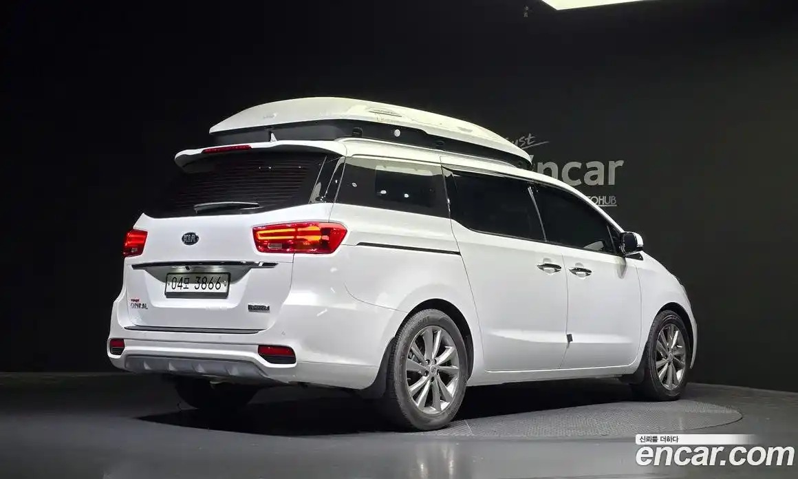 Kia Canival 2019 2.2 Автомат в Москве № 123876, фото 5