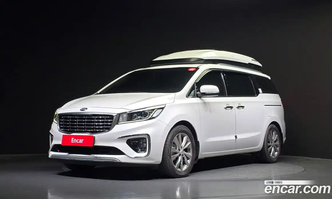 Kia Canival 2019 2.2 Автомат в Москве № 123876, фото 7