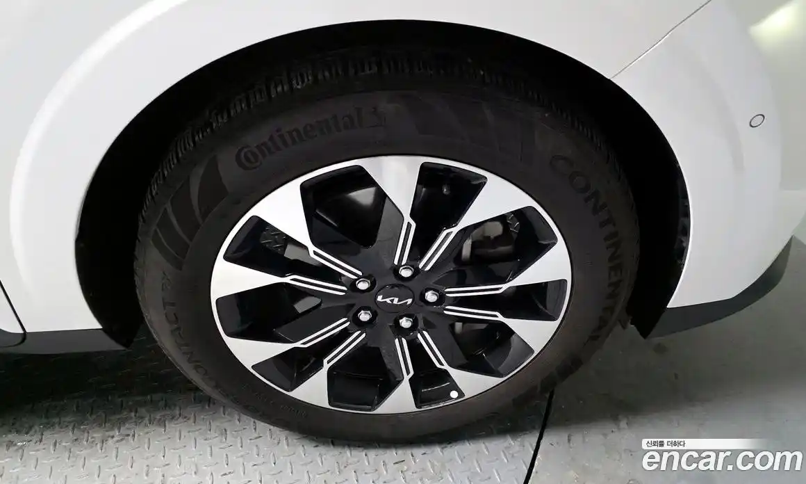 Kia Canival 2023 3.5 Автомат в Москве № 133100, фото 12