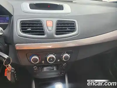 Renault SM3 2015 1.6 Автомат в Москве № 152795, миниатюра 7