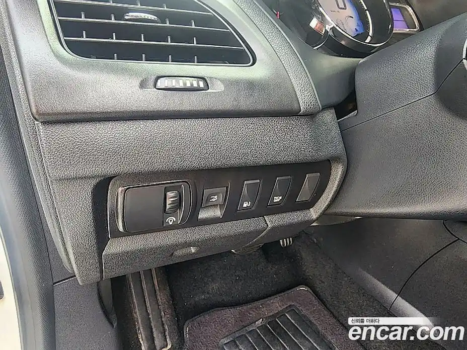 Renault SM3 2015 1.6 Автомат в Москве № 152795, фото 9