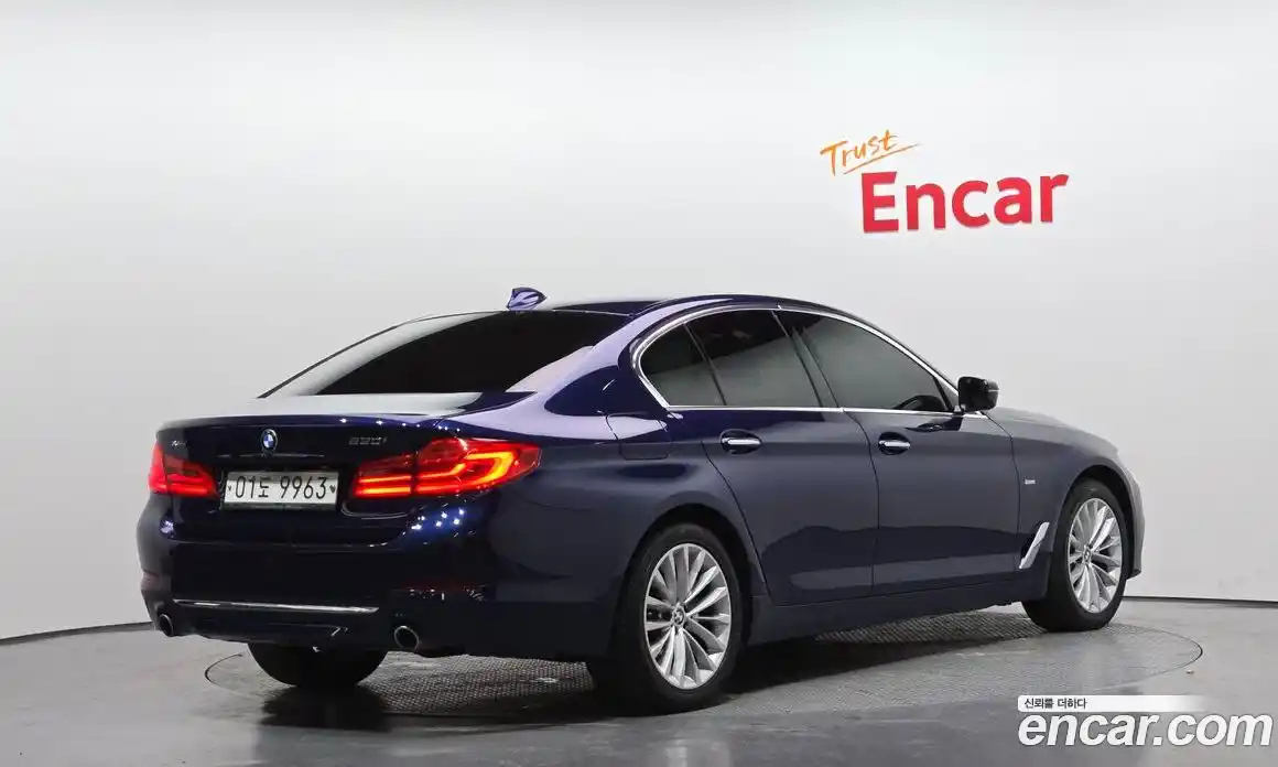 BMW 5-Series 2018 2.0 Автомат в Москве № 159365, фото 2