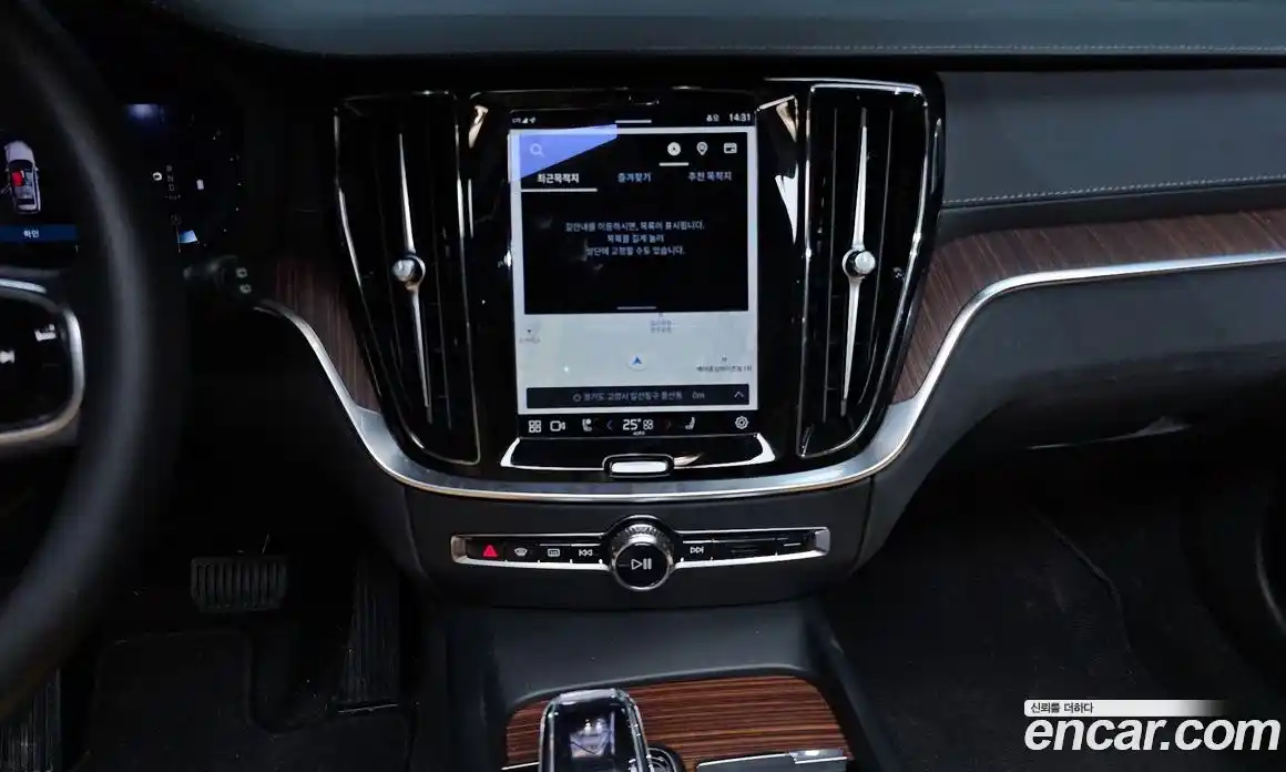 Volvo V60 2024 2.0 Автомат в Москве № 164283, фото 5