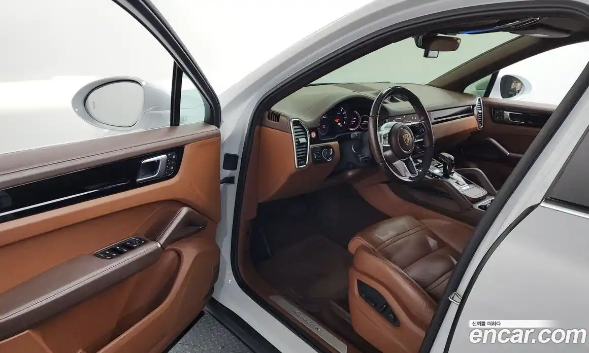 Porsche Cayenne 2022 3.0 Автомат в Москве № 165303, фото 11