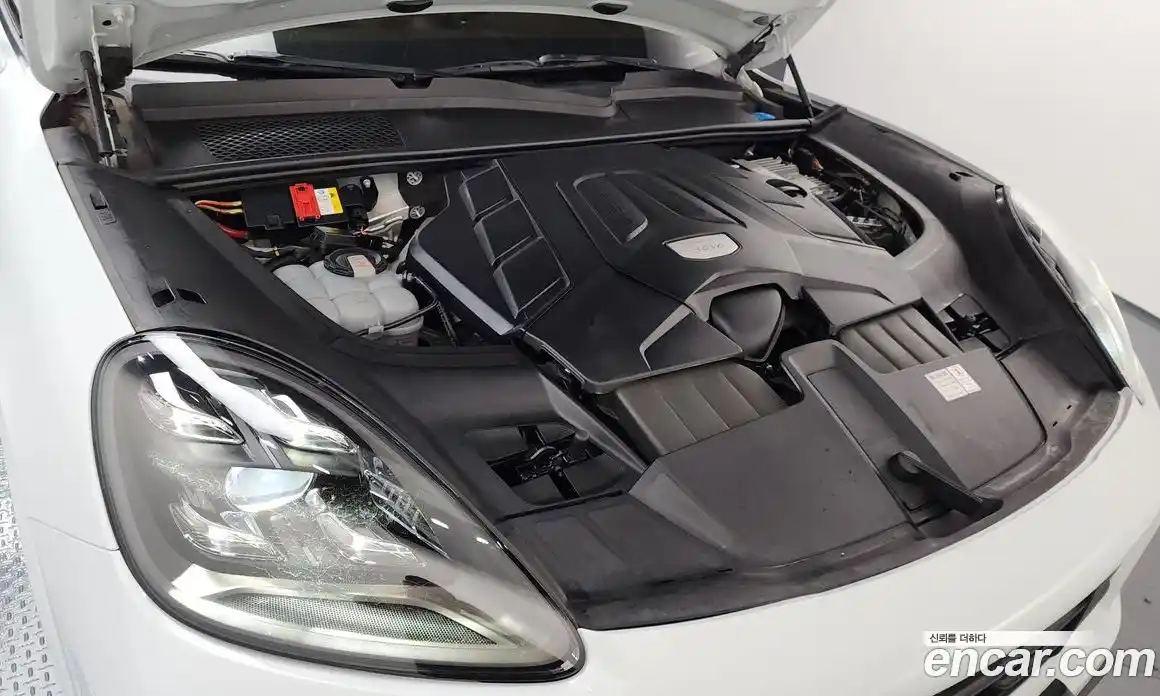 Porsche Cayenne 2022 3.0 Автомат в Москве № 165303, фото 4