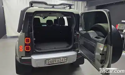 Land Rover Defender, 2020