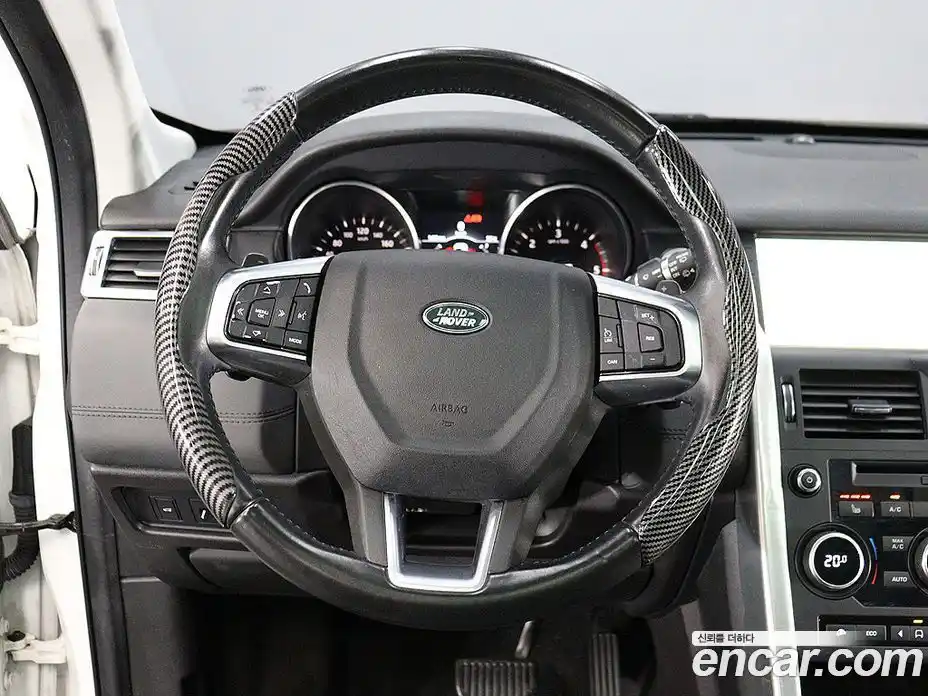 Land Rover Discovery Sport 2017 2.0 Автомат в Москве № 166863, фото 15