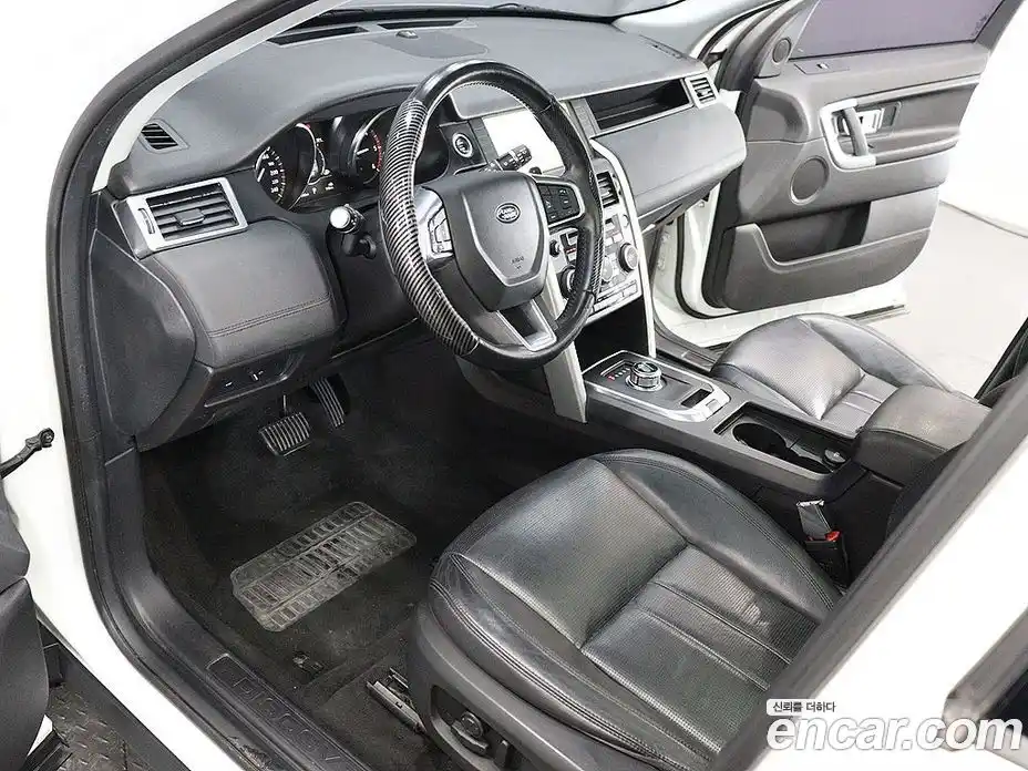 Land Rover Discovery Sport 2017 2.0 Автомат в Москве № 166863, фото 17
