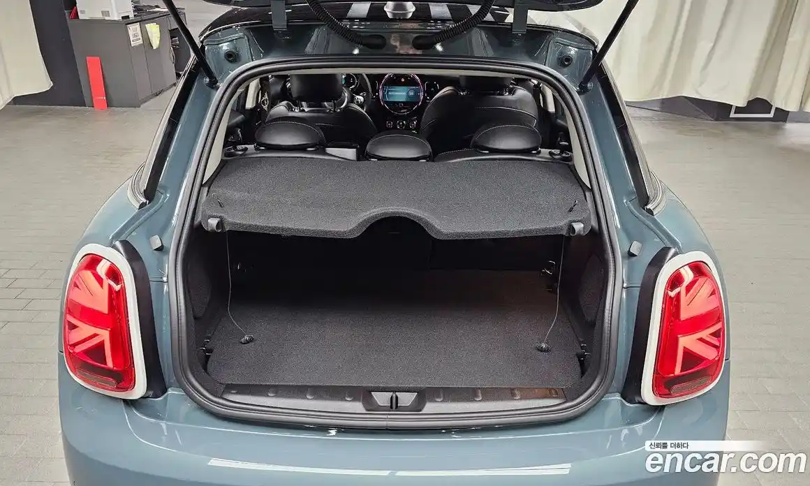 Mini Cooper 2023 2.0 Автомат в Москве № 167011, фото 12