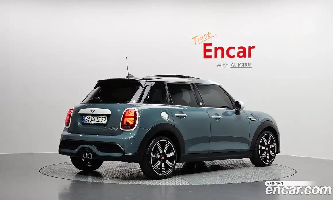 Mini Cooper 2023 2.0 Автомат в Москве № 167011, фото 20