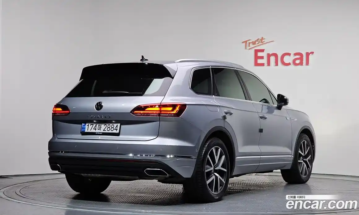 Volkswagen Touareg 2021 3.0 Автомат в Москве № 168856, фото 17