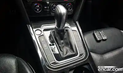 Volkswagen Arteon 2019 2.0 Автомат в Москве № 168935, миниатюра 2