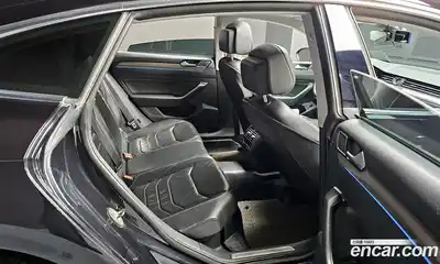 Volkswagen Arteon 2019 2.0 Автомат в Москве № 168935, миниатюра 10