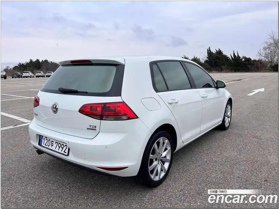 Volkswagen Golf 2014 1.6 Автомат в Москве № 169243, фото 5
