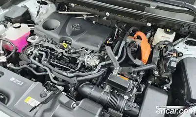 Toyota RAV4 2024 2.5 Автомат в Москве № 170173, миниатюра 9