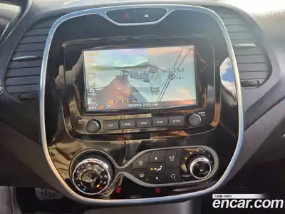 Renault QM3 2017 1.5 Автомат в Москве № 185918, миниатюра 12