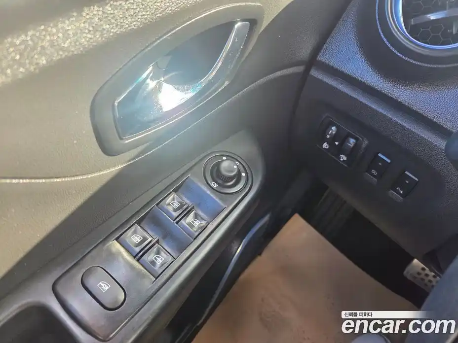 Renault QM3 2017 1.5 Автомат в Москве № 185918, фото 14