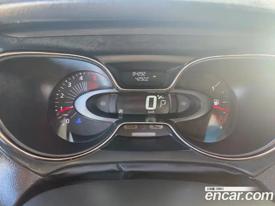 Renault QM3 2017 1.5 Автомат в Москве № 185918, фото 8