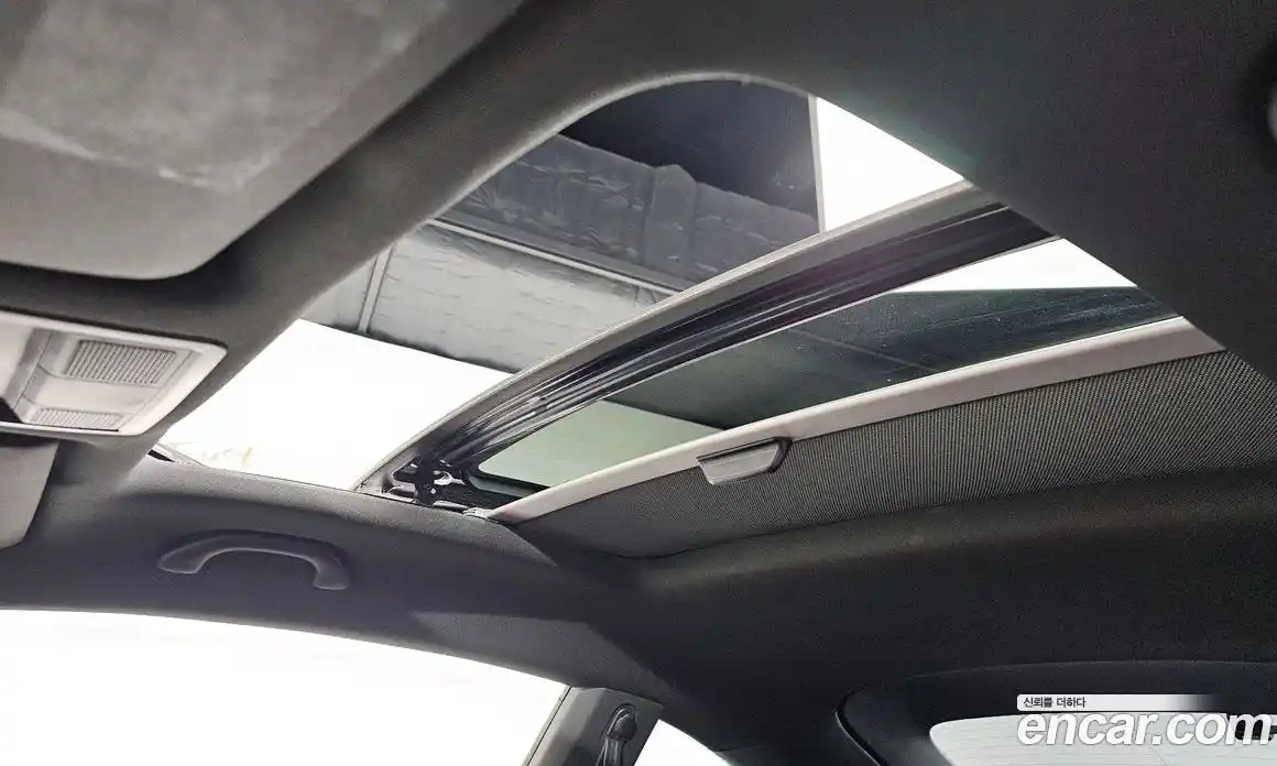 Volkswagen Beatle 2014 2.0 Автомат в Москве № 187839, фото 14