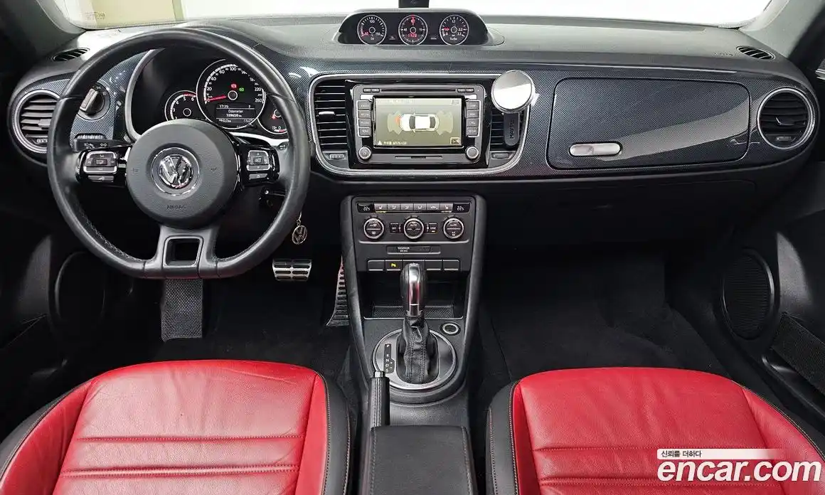 Volkswagen Beatle 2014 2.0 Автомат в Москве № 187839, фото 17