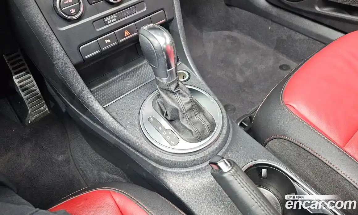 Volkswagen Beatle 2014 2.0 Автомат в Москве № 187839, фото 18