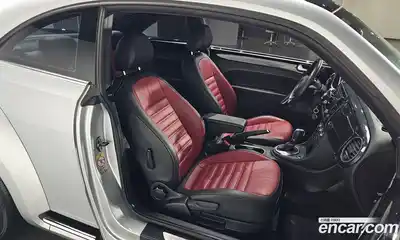 Volkswagen Beatle 2014 2.0 Автомат в Москве № 187839, миниатюра 5
