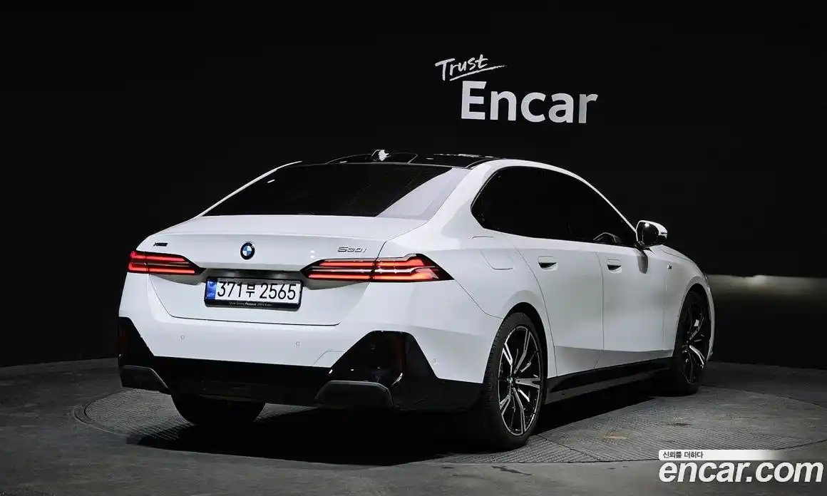 BMW 5-Series 2024 2.0 Автомат в Москве № 188357, фото 11