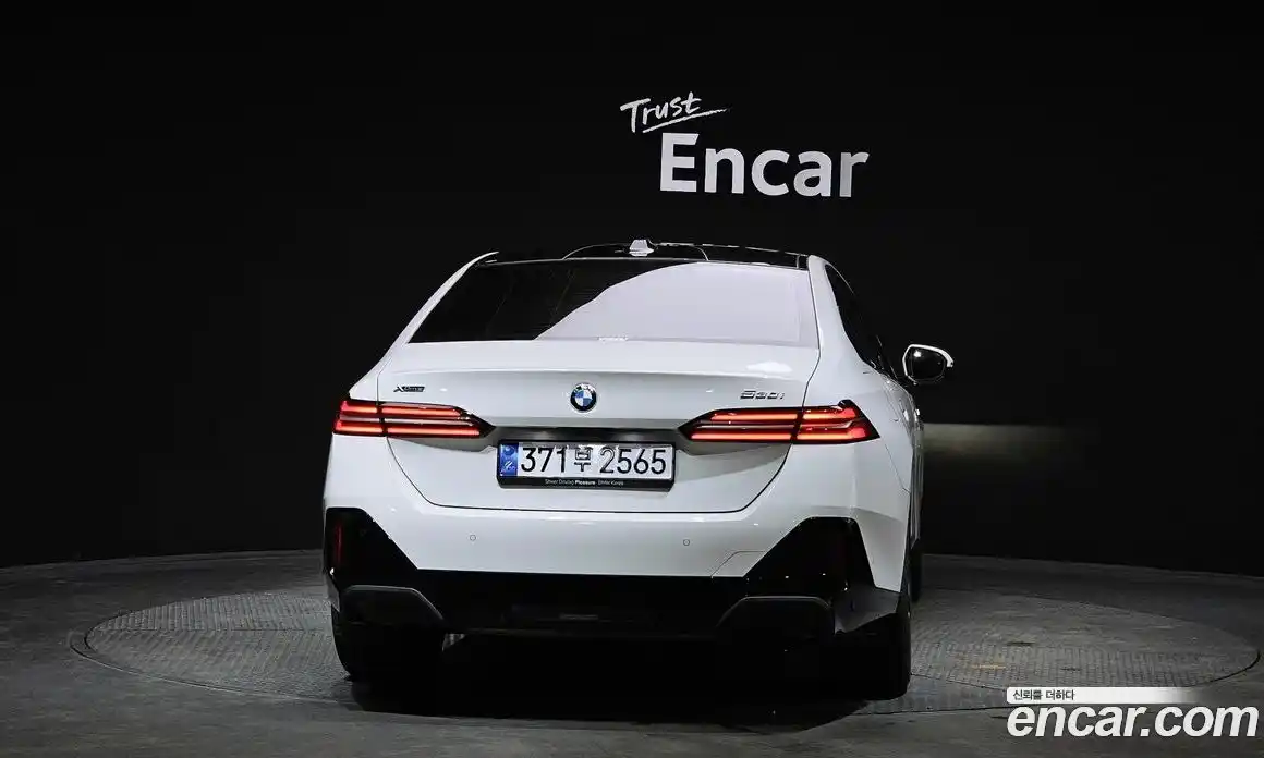 BMW 5-Series 2024 2.0 Автомат в Москве № 188357, фото 3