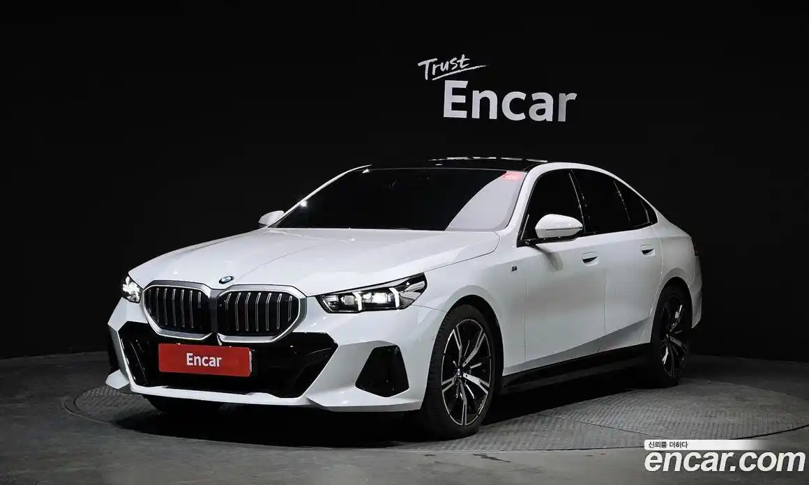 BMW 5-Series 2024 2.0 Автомат в Москве № 188357, фото 4