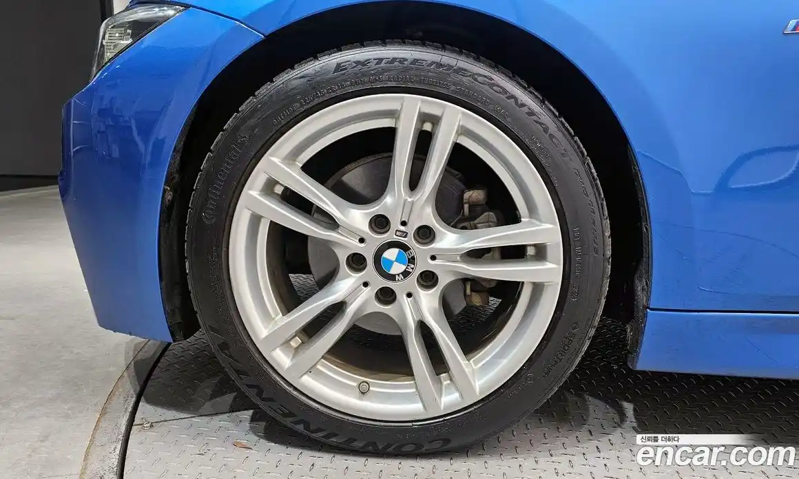 BMW 3-Series 2018 2.0 Автомат в Москве № 192928, фото 15