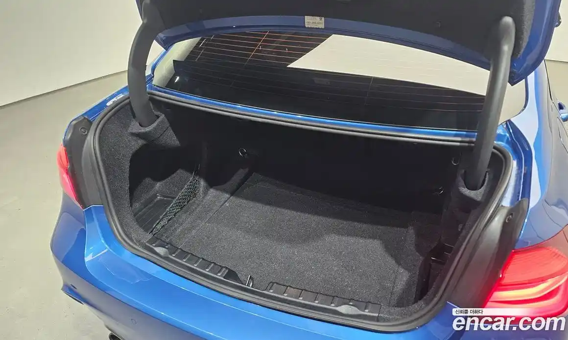 BMW 3-Series 2018 2.0 Автомат в Москве № 192928, фото 19