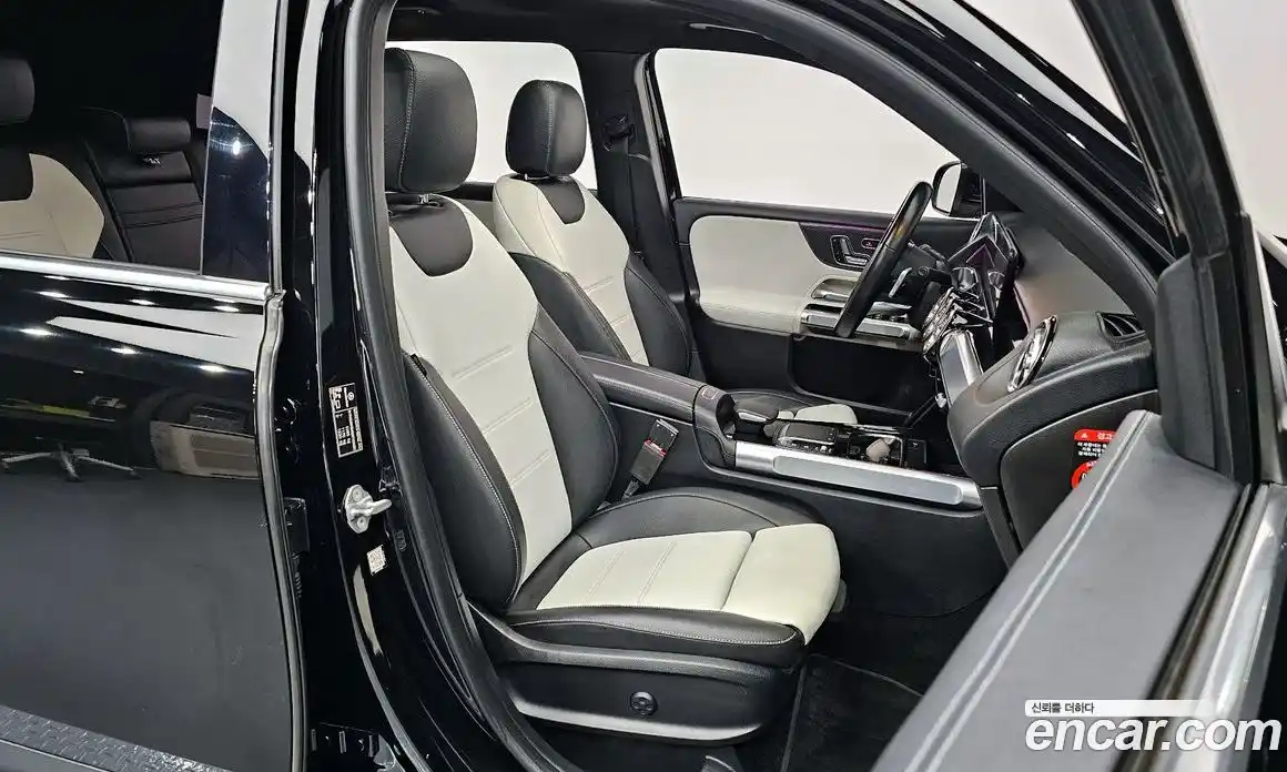 Mercedes-Benz GLB-Class 2021 2.0 Автомат в Москве № 194456, фото 9