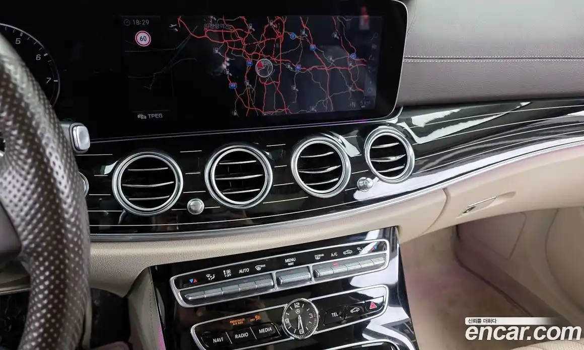 Mercedes-Benz E-Class 2017 3.0 Автомат в Москве № 195299, фото 14