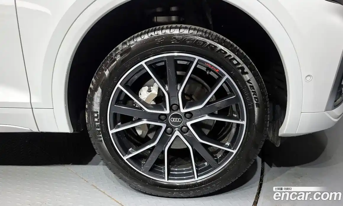 Audi Q5 2024 2.0 Автомат в Москве № 195876, фото 16