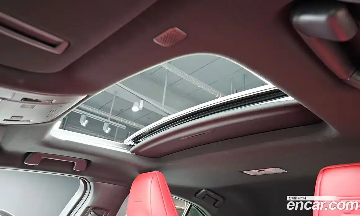 Lexus UX 2022 2.0 Автомат в Москве № 198723, фото 12