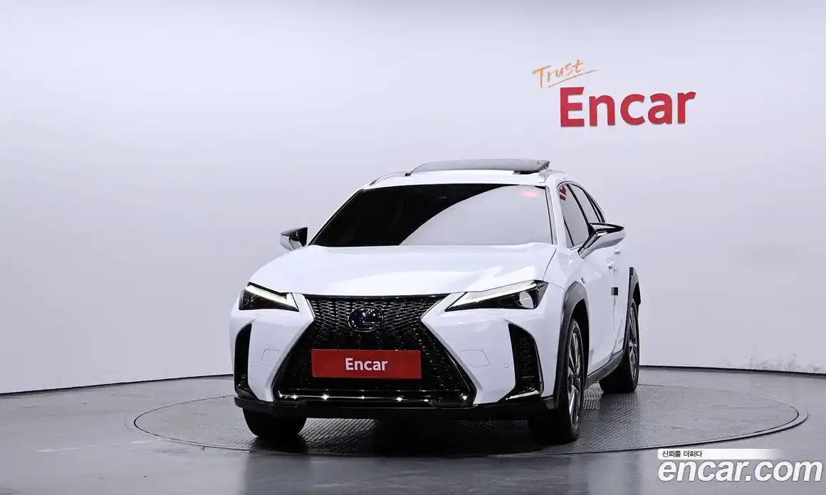 Lexus UX 2022 2.0 Автомат в Москве № 198723, фото 13