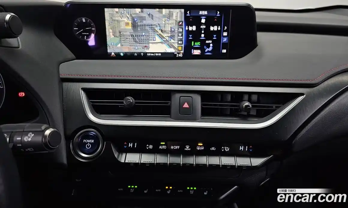 Lexus UX 2022 2.0 Автомат в Москве № 198723, фото 10