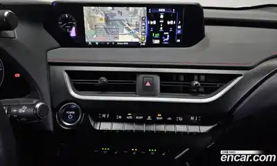 Lexus UX 2022 2.0 Автомат в Москве № 198723, миниатюра 10