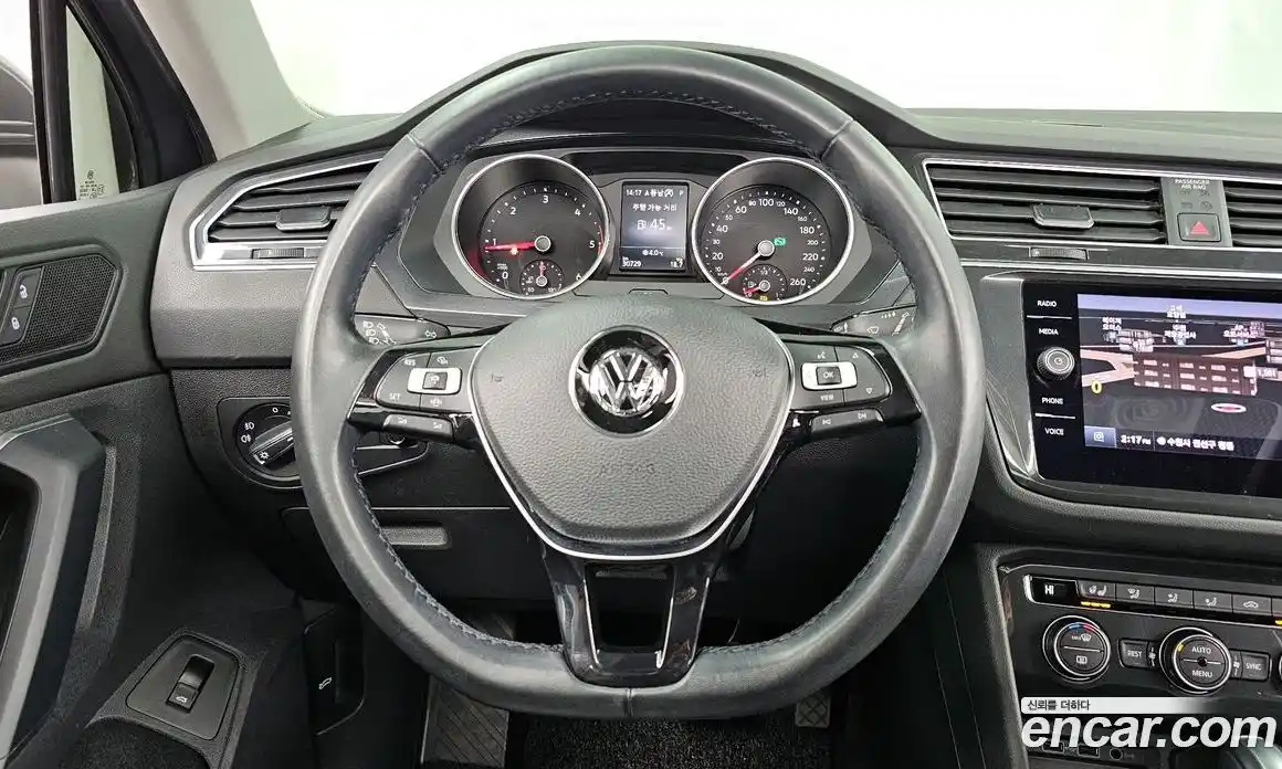 Volkswagen Tiguan 2020 2.0 Автомат в Москве № 199082, фото 13